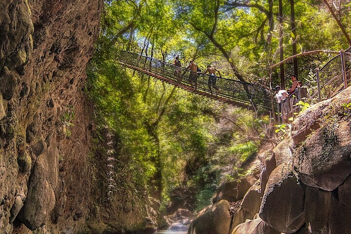 Rincon de la vieja Volcano Hike, Oropendola Waterfall, Hot Springs